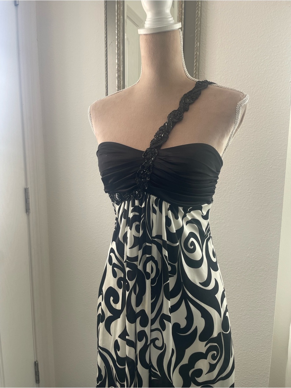 B. Darlin Black and White One-Shoulder Empire Dress, Size 7/8